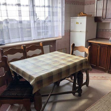 Kwatery Prywatne Jasmin Gniezno Esterno foto