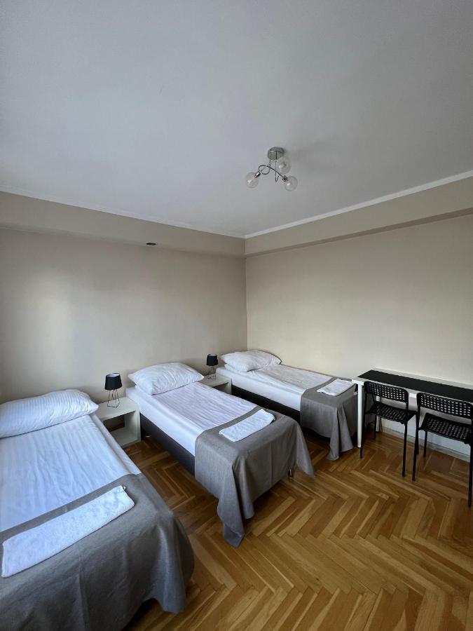 Kwatery Prywatne Jasmin Gniezno Esterno foto