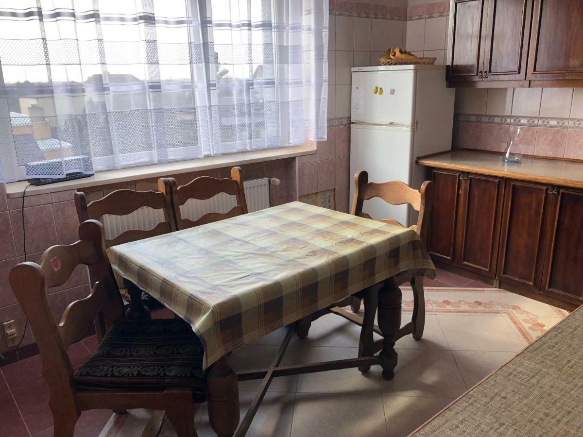 Kwatery Prywatne Jasmin Gniezno Esterno foto